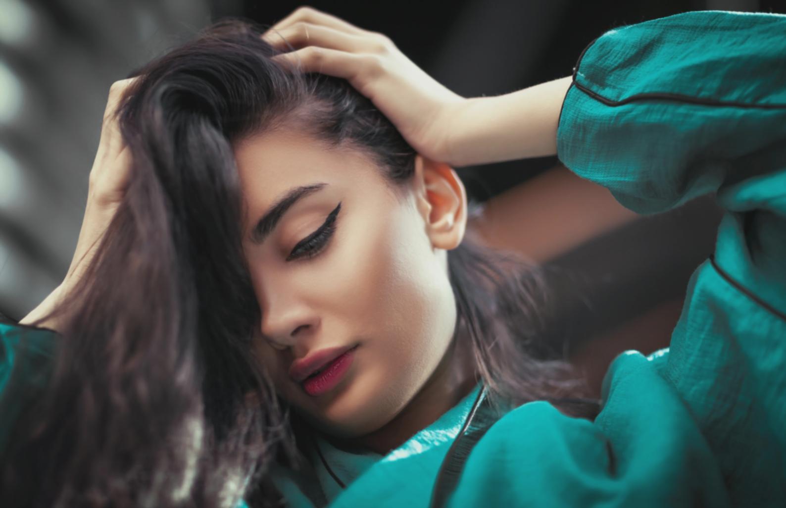 Sessione di formazione con strumenti professionali per makeup artist